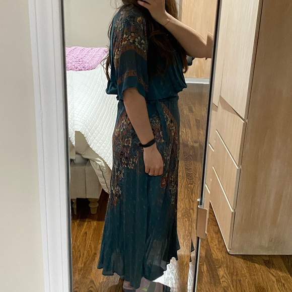 Vintage from 1975 Silk Gown with Paisley Brown and Blue Design Size: Onesize - Picture 5 of 6